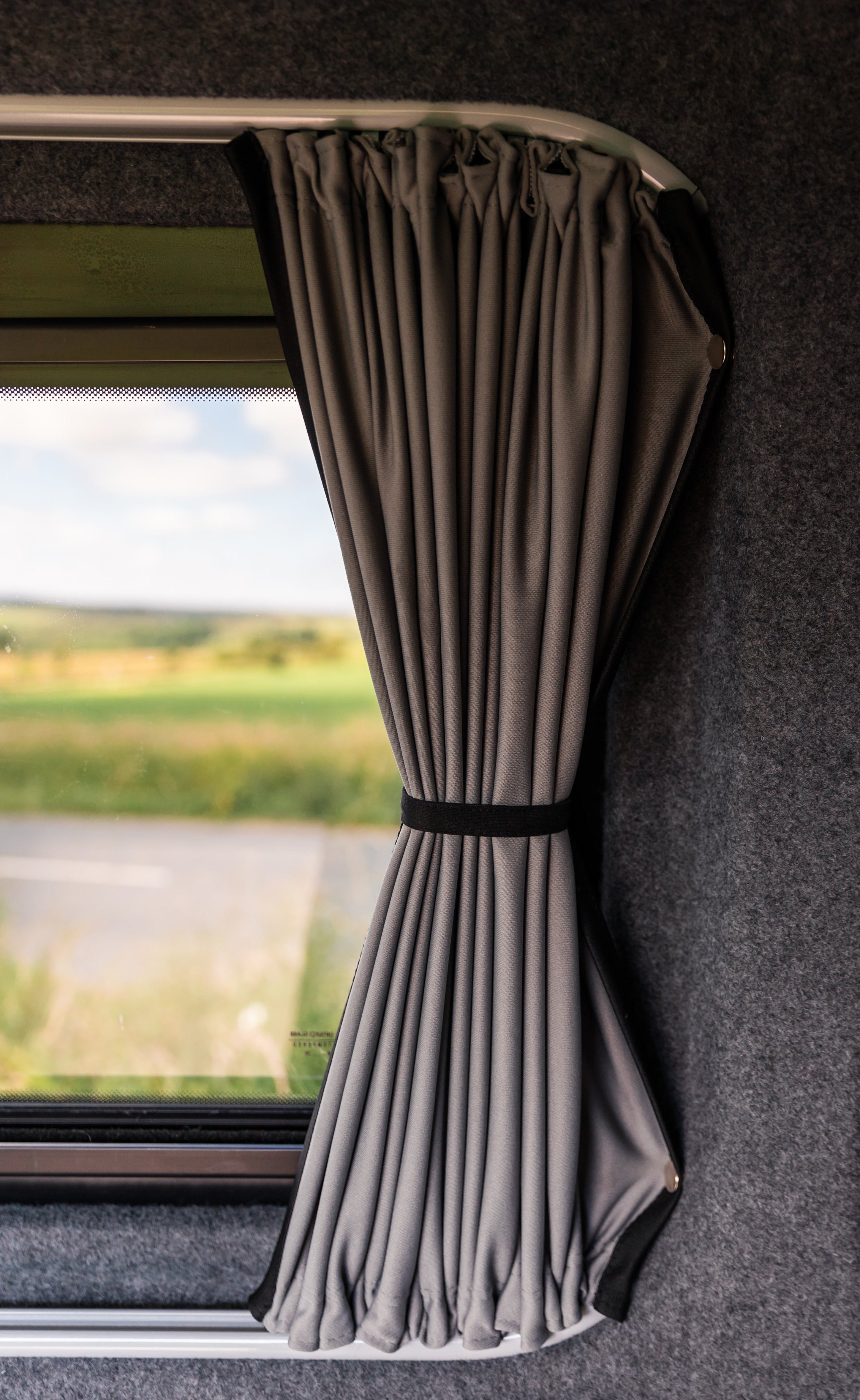 VW Transporter T5 t/m T6.1 (2003–2024) Premium Verduisterende Gordijnset – Links Midden