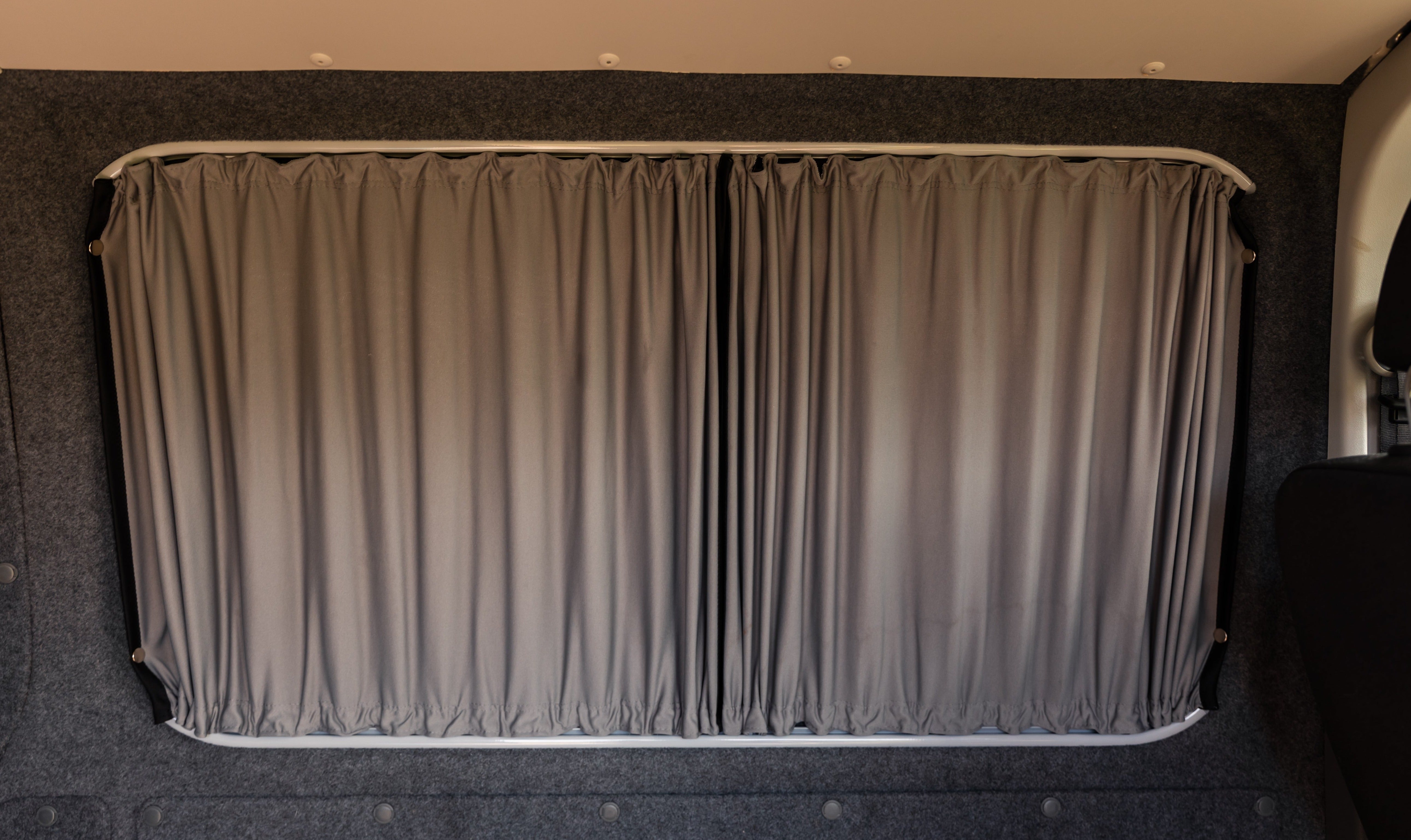 Ford Transit Custom 1e Gen V362 (2013–2023) Premium Verduisterende Gordijnset – Links Midden