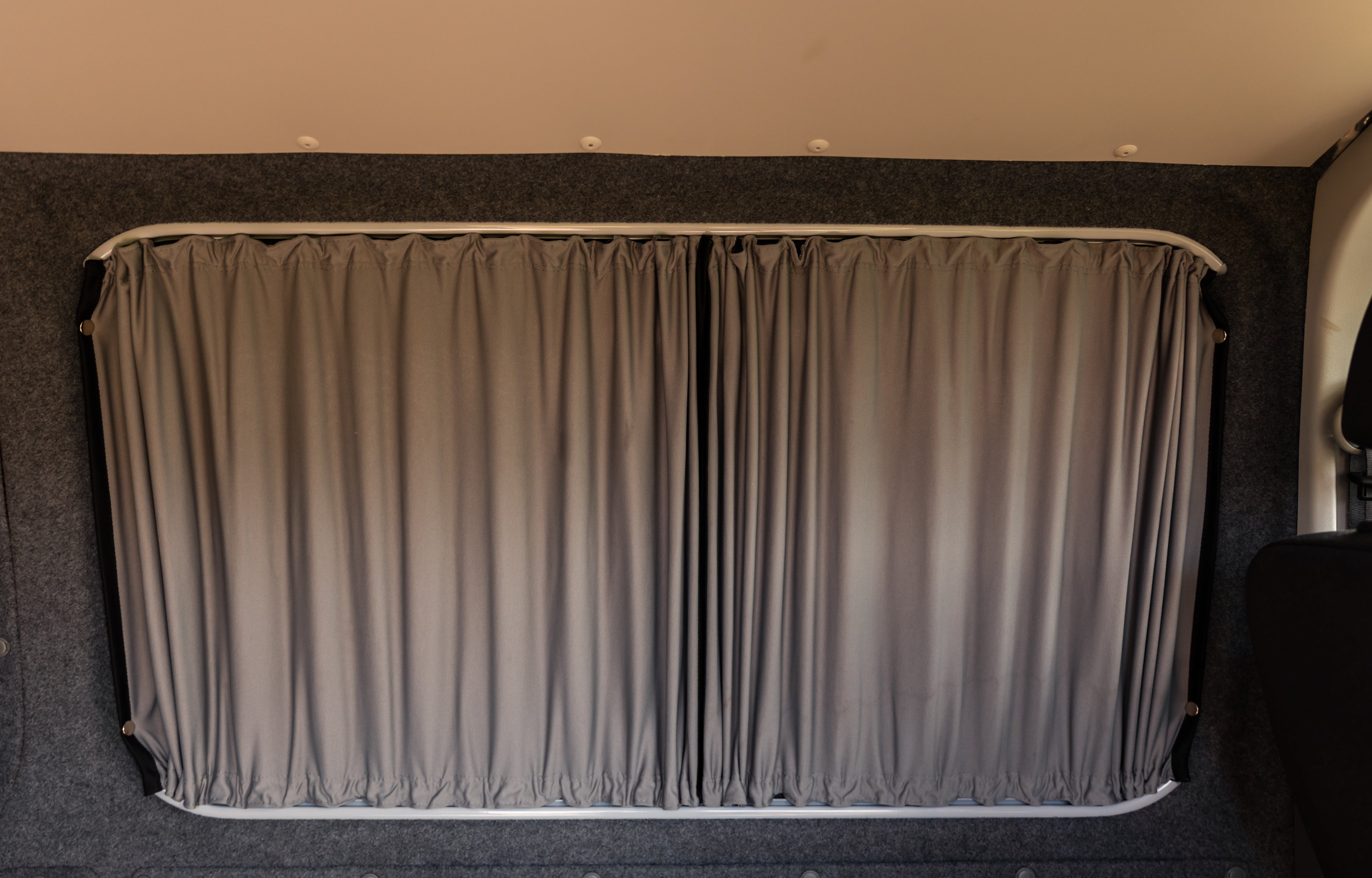 VW Transporter T5 t/m T6.1 (2003–2024) Premium Verduisterende Gordijnset – Links Midden