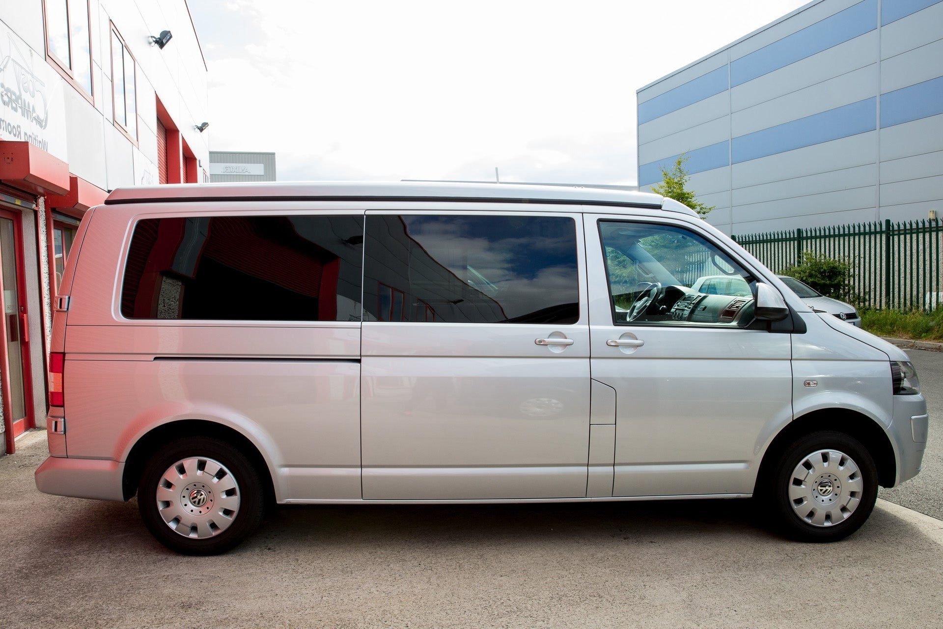 Ventana fija derecha + kit de instalación for VW Transporter T5 a T6.1 (2003-2024)