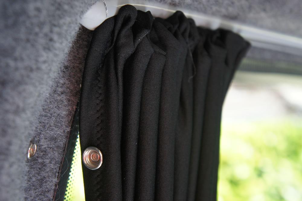 VW T5/T6 Curtain Kit - Right Back SWB (Blackout)