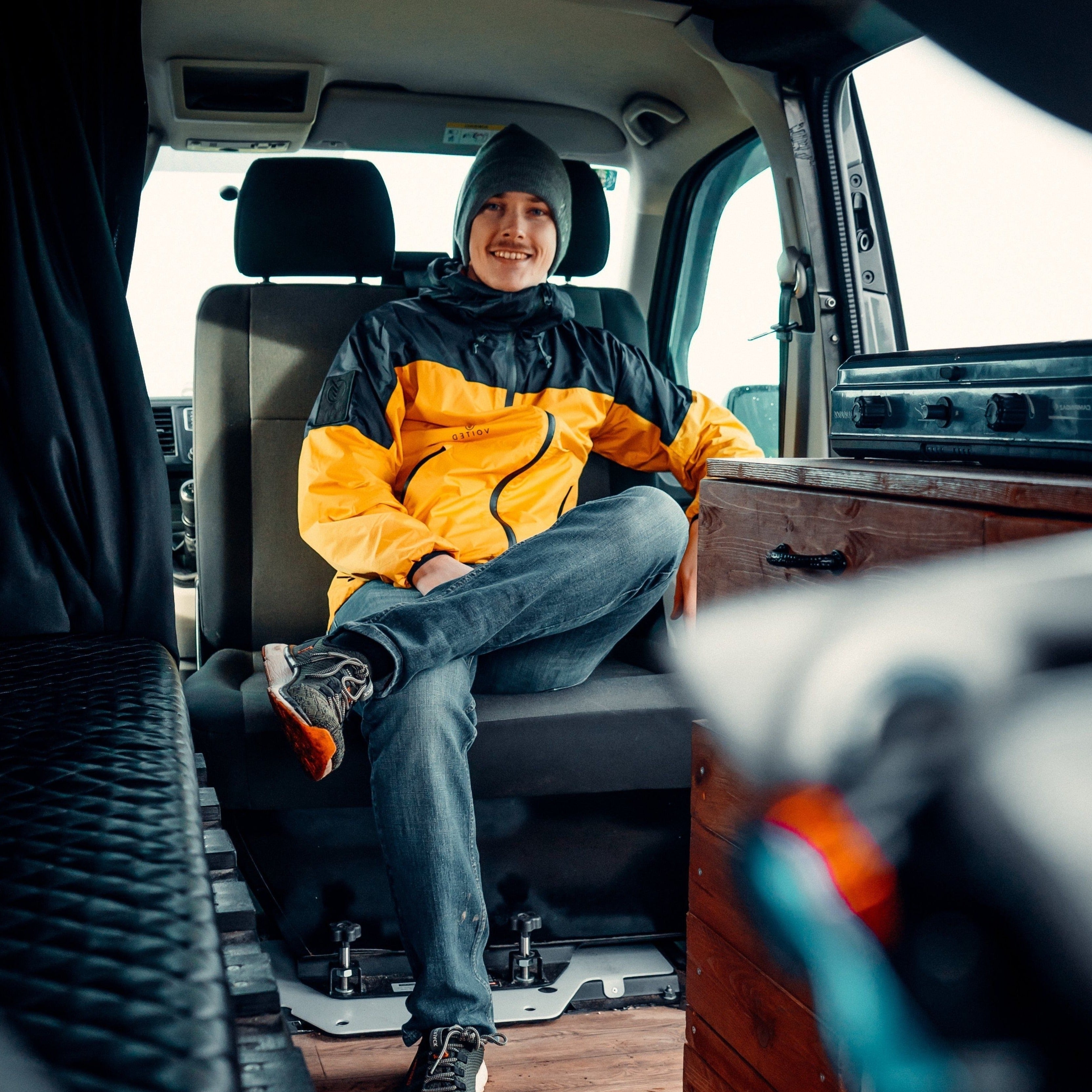 VW Transporter T5 bis T6.1 (2003–2024) Kiravans Doppel-Beifahrerdrehsitz + Bodenplatte