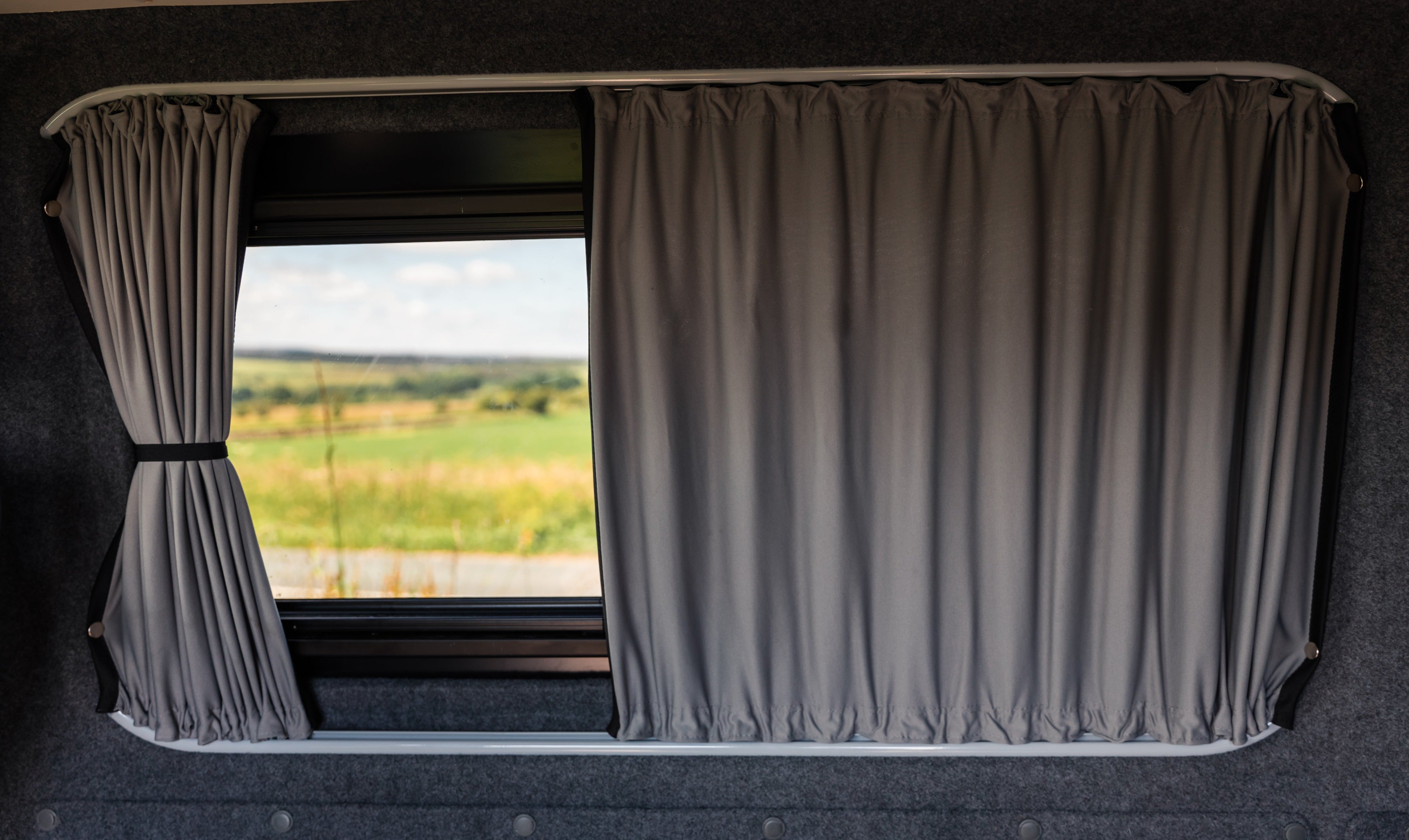 Ford Transit Custom 1e Gen V362 (2013–2023) Premium Verduisterende Gordijnset – Rechts Achter