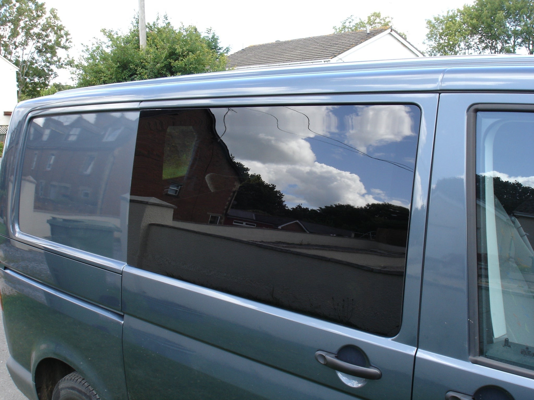 1 x Festmontiertes Fenster Links + 1 x Festmontiertes Fenster Rechts für VW T5 / T6 + KOSTENLOSE Fenstereinbau-Set