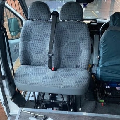Kiravans Doppelsitz-Drehkonsole für Ford Transit MK7 3.Gen. (UK & IRL