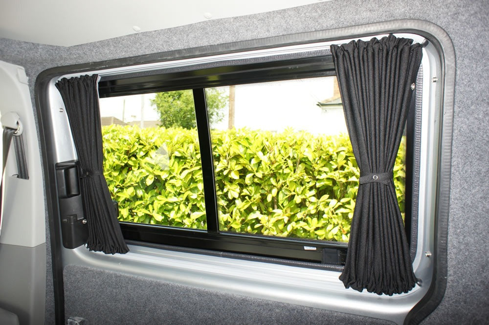 Kit de rideaux Ford Transit Custom 2013+ - Fenêtre droite centrale - Porte coulissante (Premium occultant)