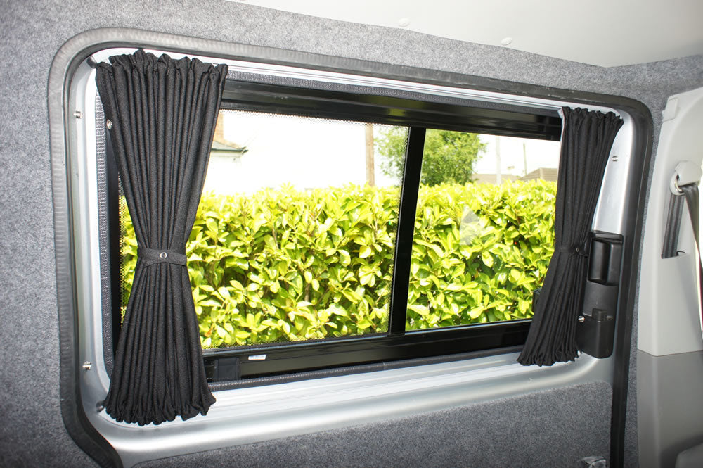 Kit de rideaux Ford Transit Custom 2013+ - Fenêtre gauche centrale - Porte coulissante (Premium occultant)